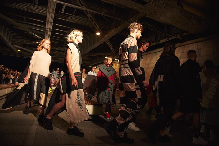 Студенты направления «Мода» провели показ в Парке Горького