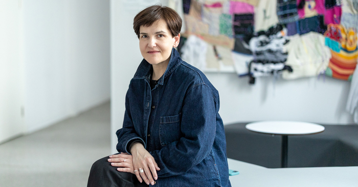 «Мне сложно представить немодное платье» — интервью Людмилы Алябьевой для «Москвич Mag»