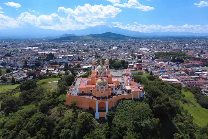 Лекции, пирамиды и чилис эн ногада: питерская Школа дизайна в Мексике