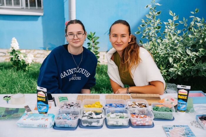 Искусство превращать мечты в реальность: история двух студенток, создавших арт-студию в Перми