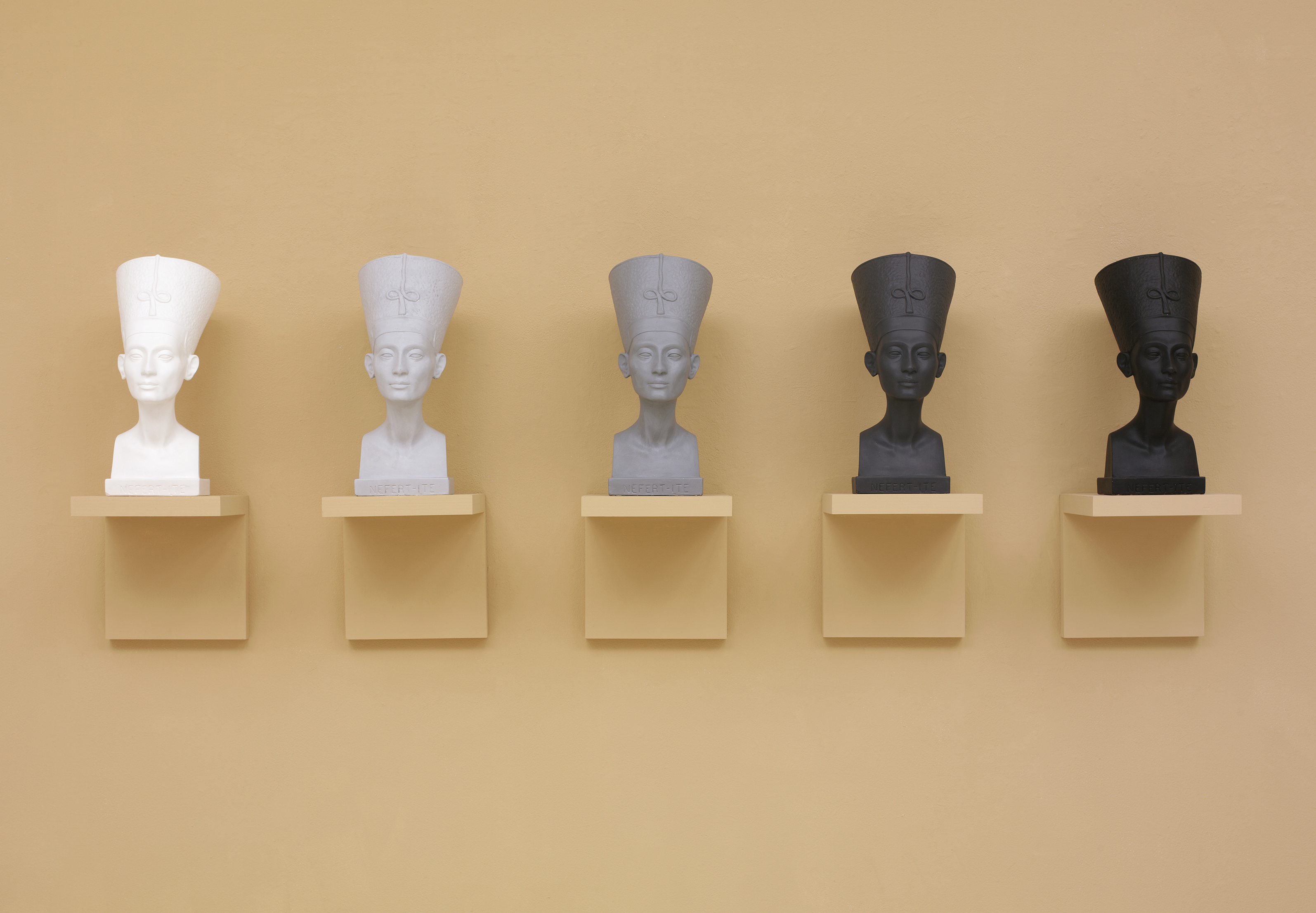 Деколонизация музея