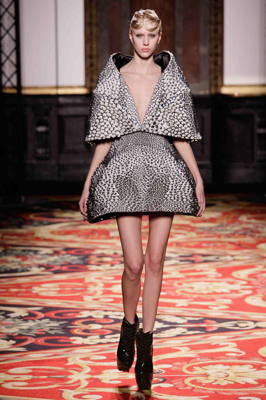 Ирис ван Херпен, Юлия Кёрнер, Показ Voltage. Печать Materialise. 2013