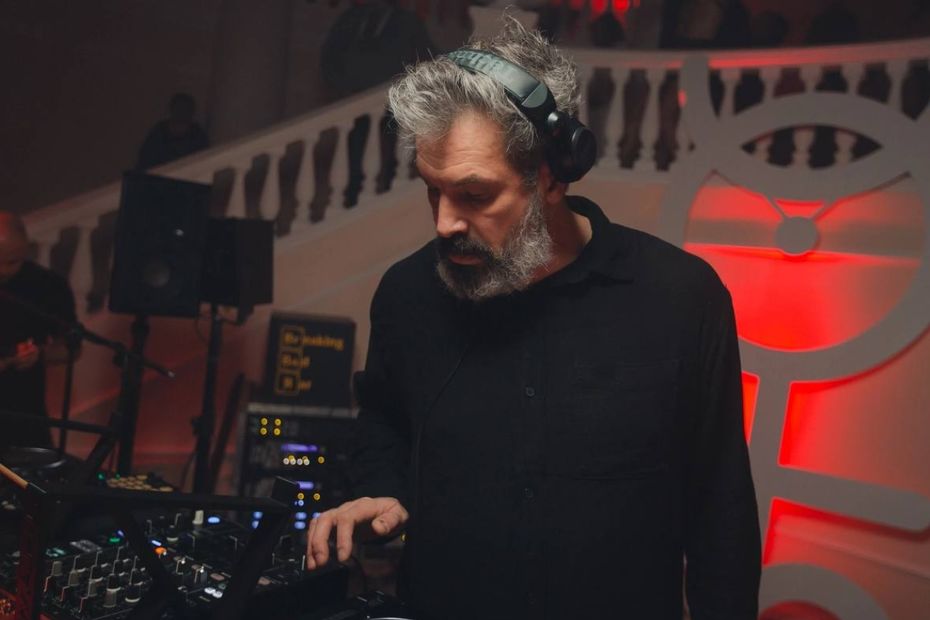Алексей Чернорот a.k.a DJ Compass Vrubell