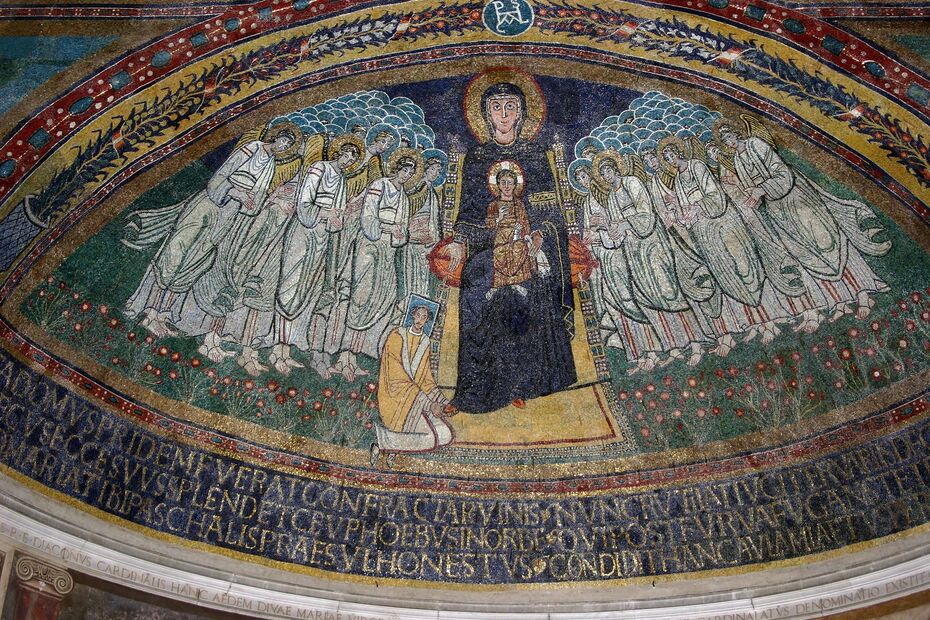 Ил. 1. Богоматерь с ангелами. Пер. пол. IX в. Мозаика. Конха апсиды. Базилика Санта Мария-ин-Домника. Рим