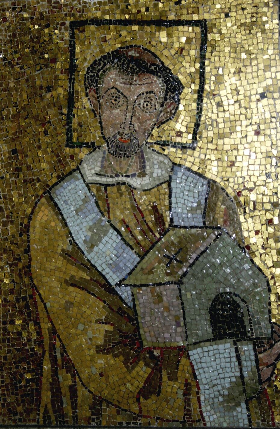 Ил. 4. Портрет Иоанна VII (705–707). VIII в. Мозаика. Фрагмент декорации из оратория Иоанна VII в старой базилике Св. Петра в Риме. Гроты Ватикана