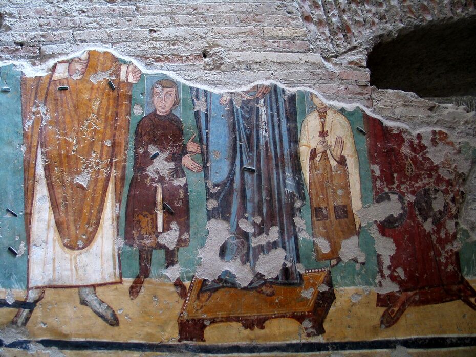 Ил. 9. Семейный портрет по сторонам от фигуры Богоматери. Сер. VIII в. Часовня Кирика и Иулитты. Церковь Санта Мария Антиква, Рим