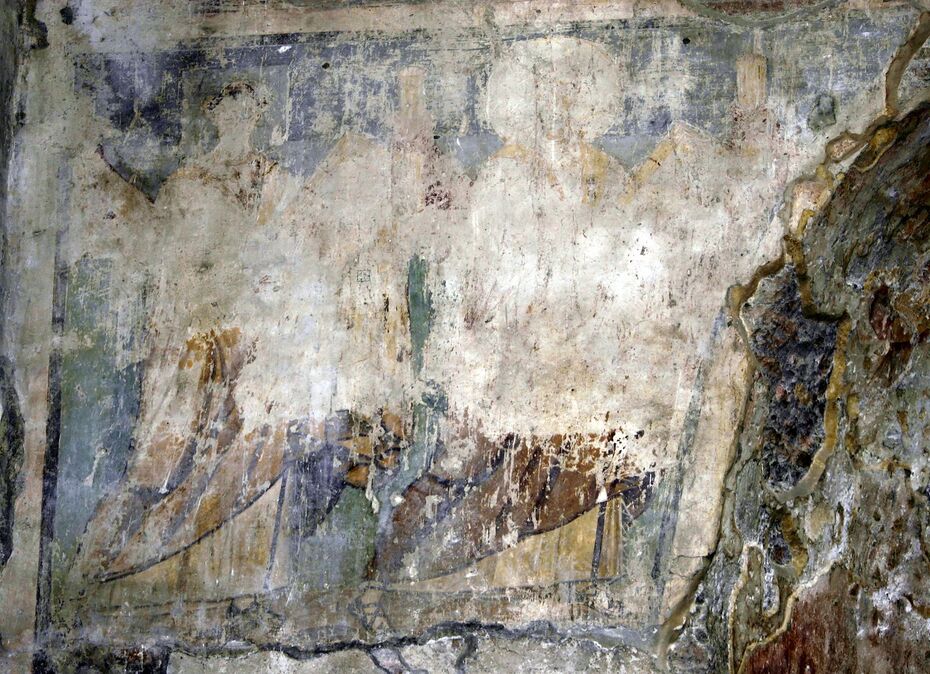 Ил. 6. Иоанн VII (705–707) и Лев II (682–683). Нач. VIII в. Росписи по левую сторону от главной апсиды. Церковь Санта Мария Антиква, Рим