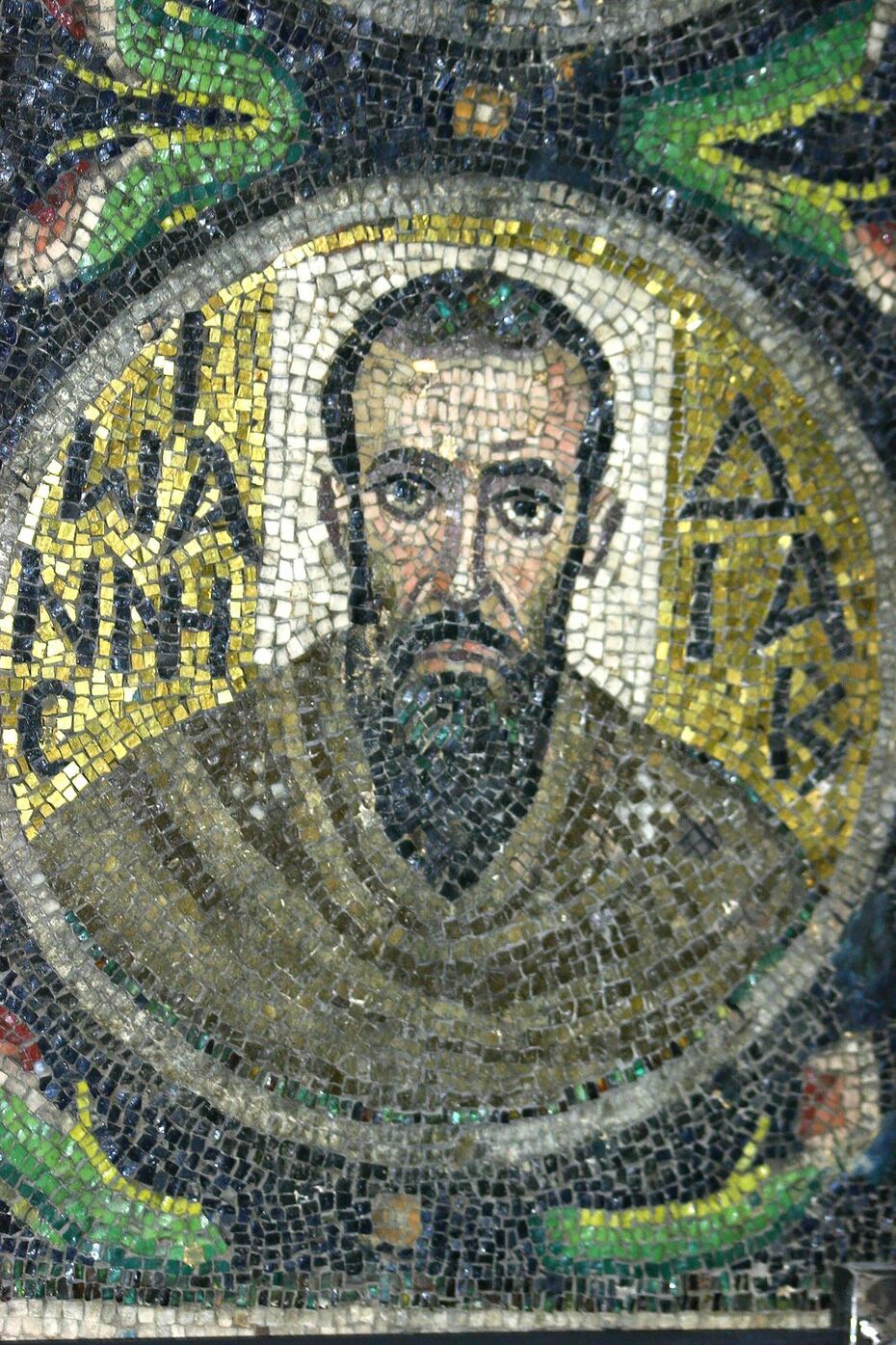 Ил. 20. Портрет диакона Иоанна. Сер. VI в. Апсида базилики монастыря Св. Екатерины на Синае