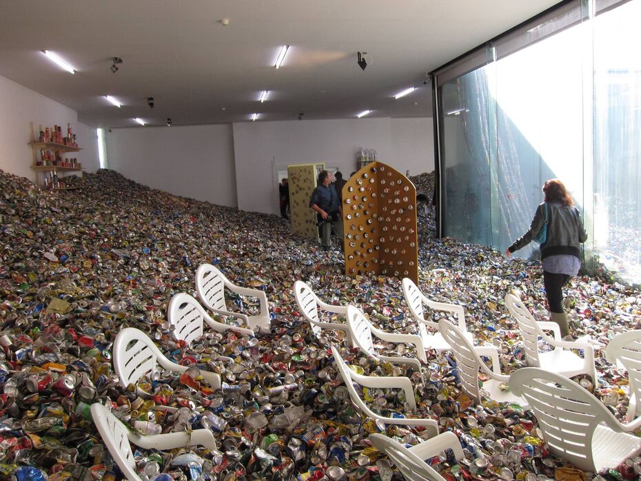 Томас Хиршхорн, Слишком-слишком, много-много, 2010