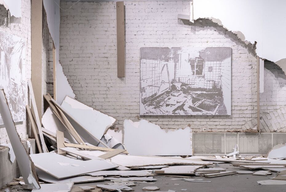 Владимир Потапов, выставка «Обе белые», 2023