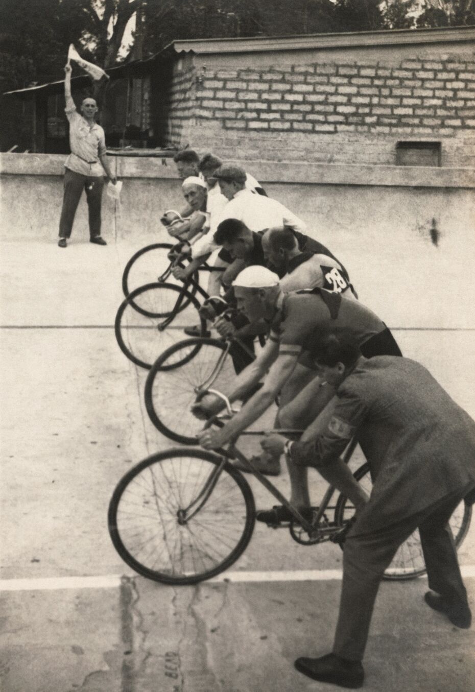 Кудояров Б.П. Старт! СССР, Москва, 1932